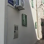 Moj Mir * Betina (Sibenik-Knin)
