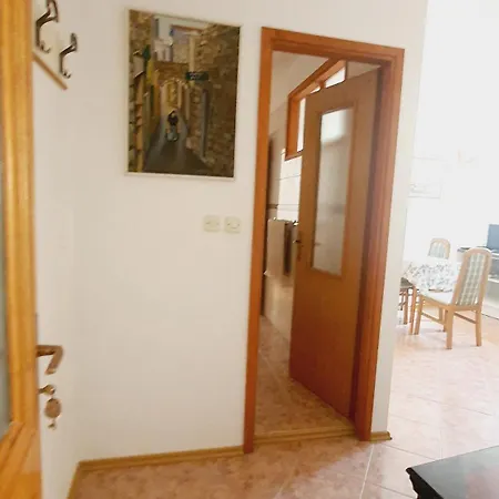 Moj Mir * Betina (Sibenik-Knin)