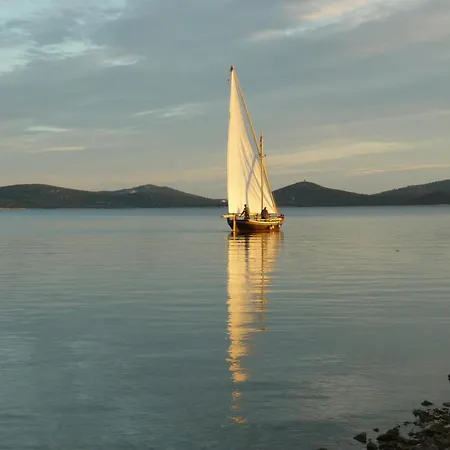 Moj Mir * Betina (Sibenik-Knin)