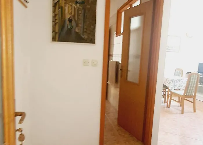 Moj Mir * Betina (Sibenik-Knin)