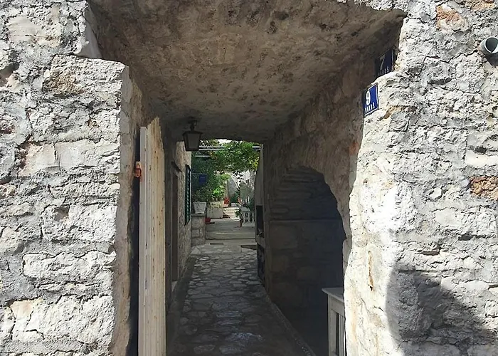 Moj Mir * Betina (Sibenik-Knin)